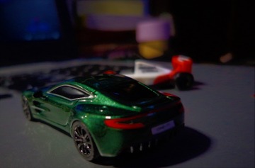 245658