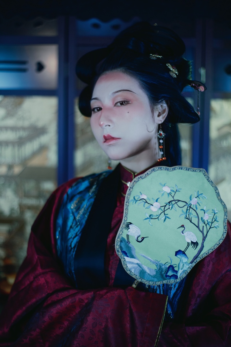 出镜:孟婆妆造:中意摄后:森明地点:黄埔古港 676767