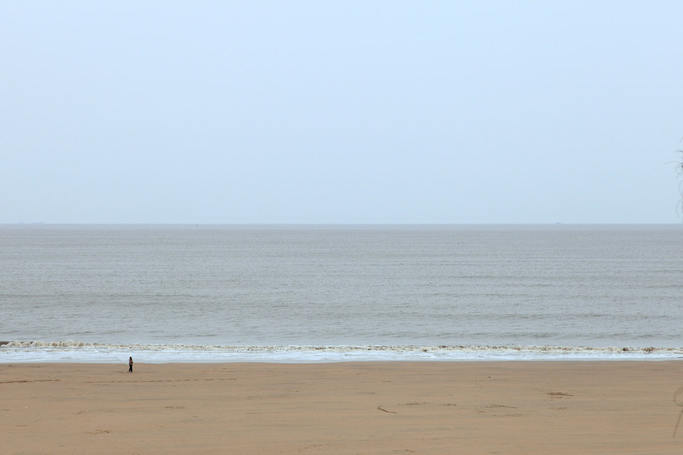 没有你的世界荒芜一片<br />
