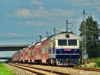 K7310次列车接近长春北站