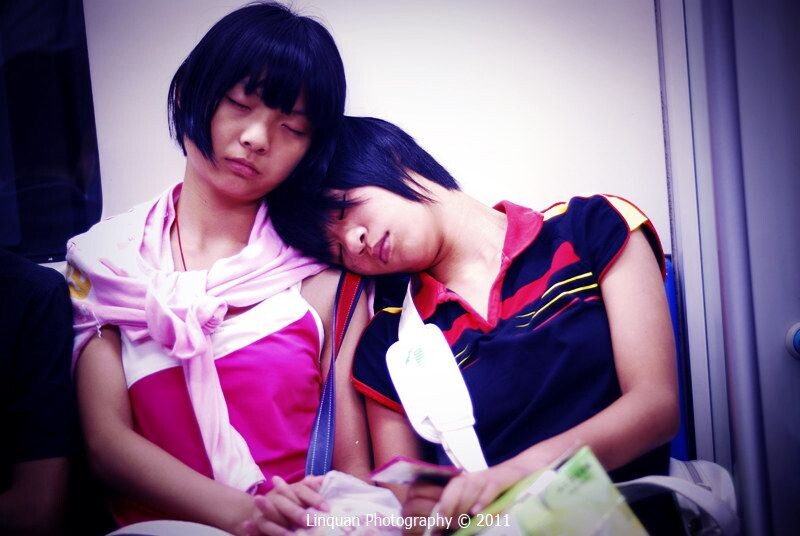 7月1日 地铁03<br />
twins