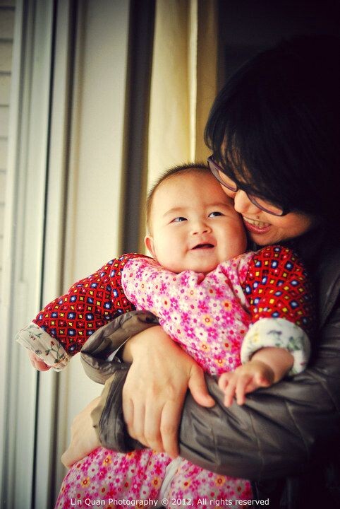 Feb12,2012  妞妞<br />
Day 167, 爱笑的妞妞
