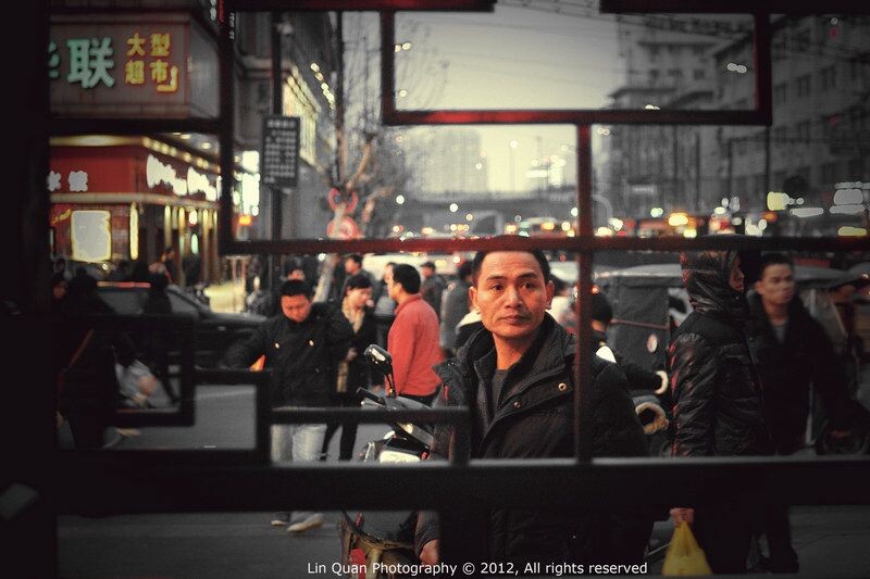 Feb 17,2012 街拍<br />
摄于杭州
