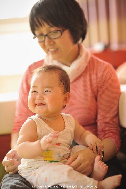 Apr29,2012 妞妞<br />
Day 244， 妞妞长牙啦...