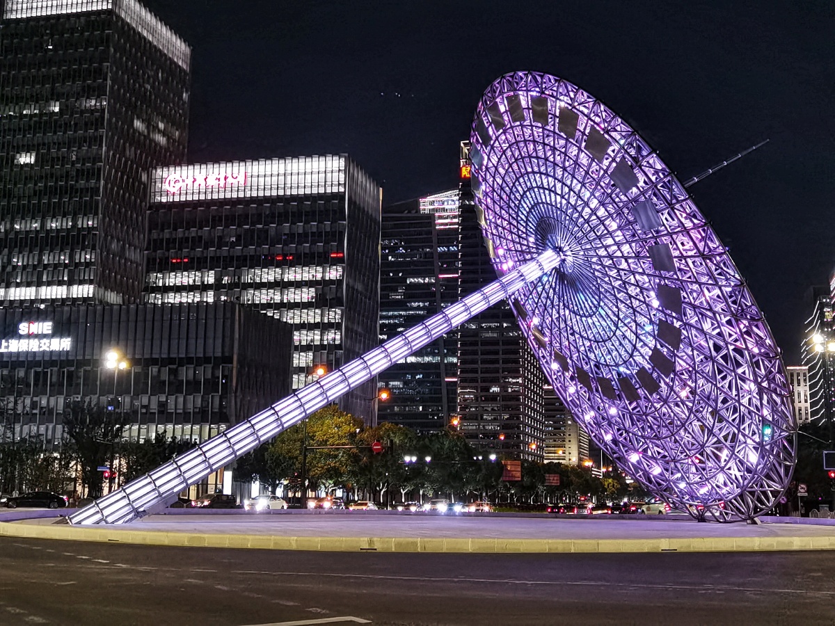 世纪大道现代结构的日晷