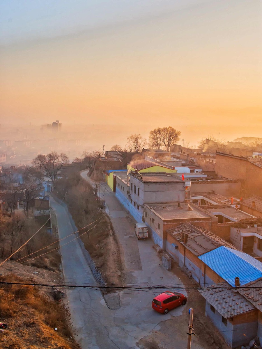卧牛城西门远眺