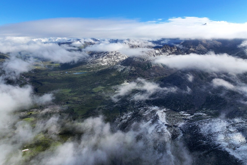 甘孜州玉科草原白日山