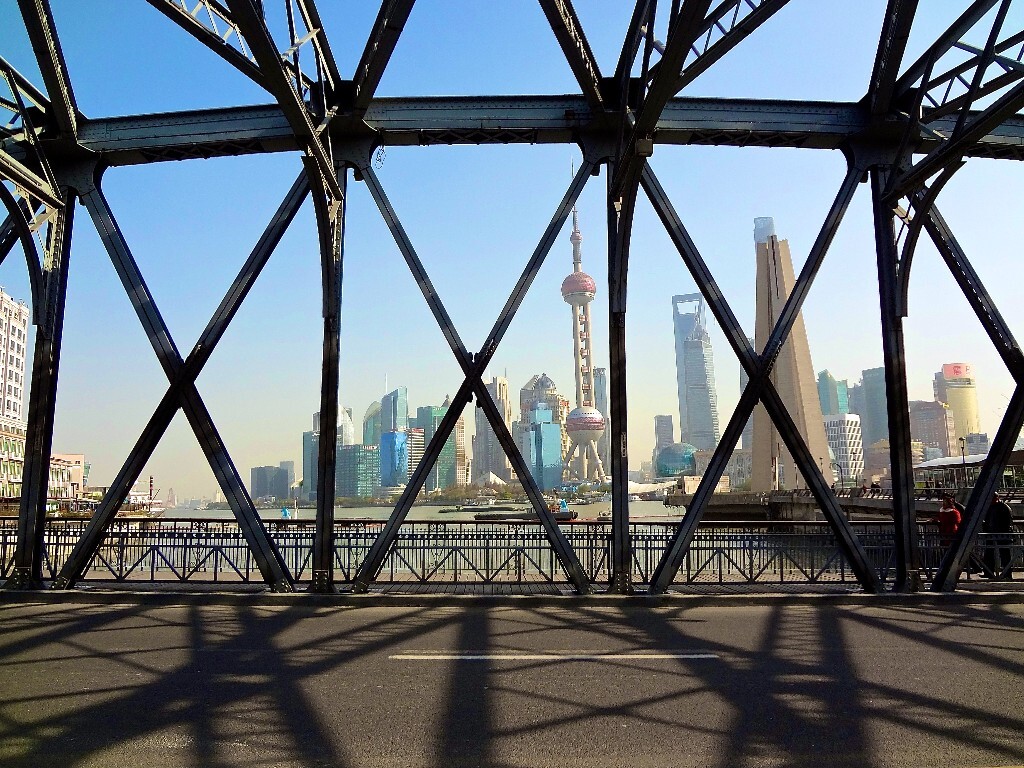 我在外白渡桥看你。