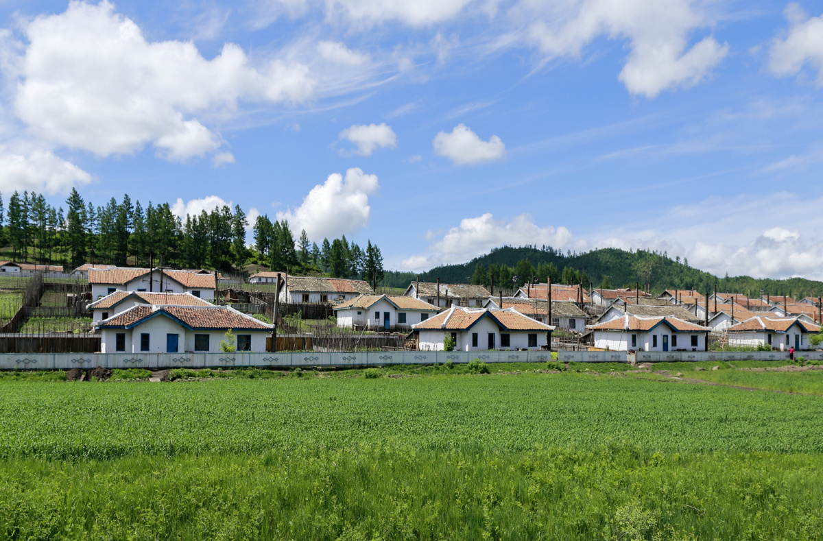朝鲜小村庄 - 蓝七星 - 图虫