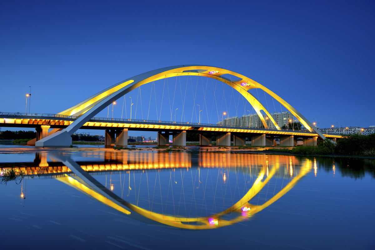 拍摄于吉林省延吉市,新建设的跨布尔哈通河延川大桥,有效的