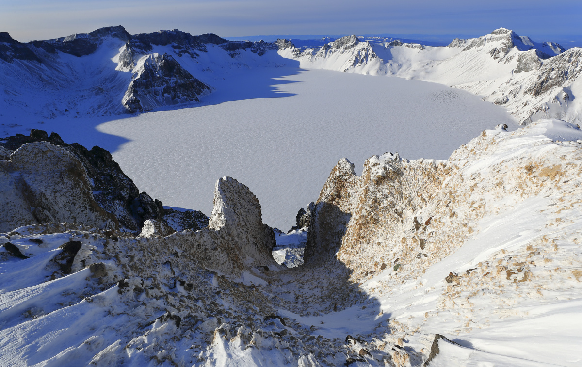 吉林省长白山天池冬季自然风光.