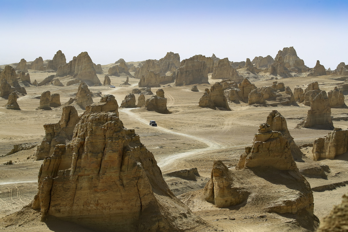 俄博梁雅丹地貌