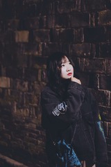 001