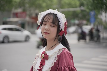 001