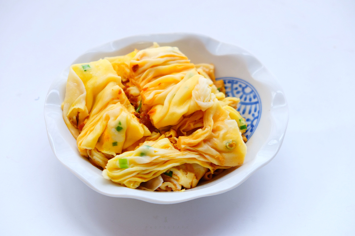 双蛋肠粉柠檬红茶