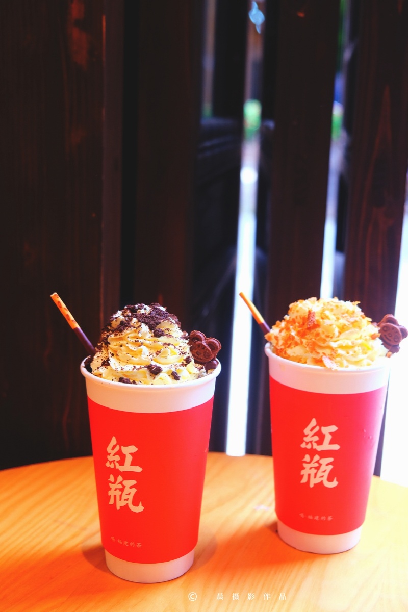 这里是福州三坊七巷福州妈祖庙有福之州大片红色渲染本地奶茶品牌的