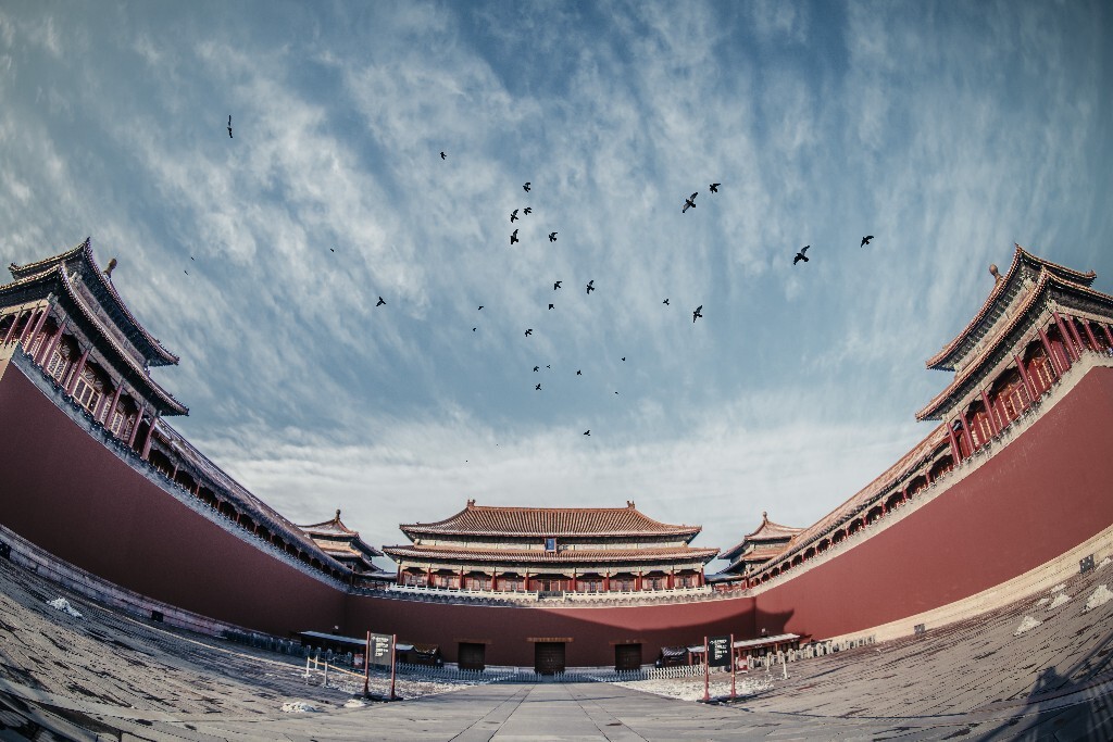 北京雪后晴天，正好是周一故宫闭馆，午门广场空无一人