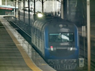 398083
