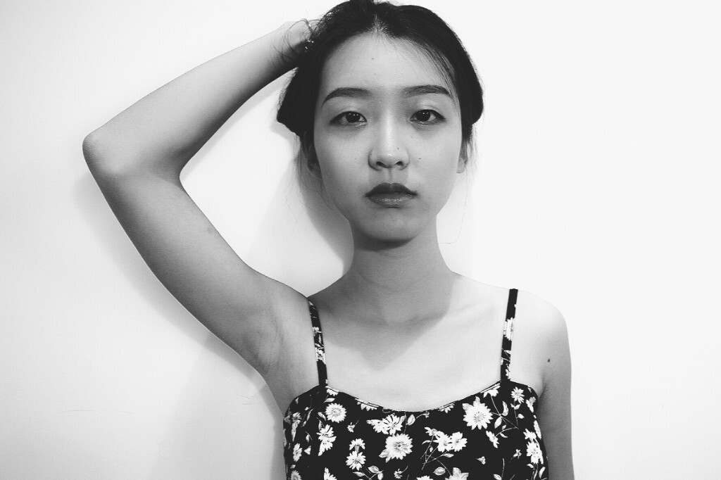 单眼皮姑娘