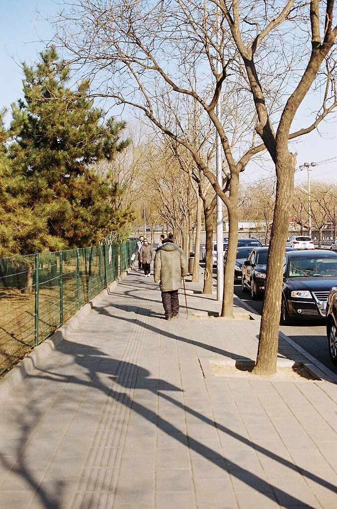 蹒跚
