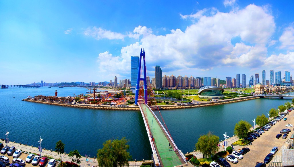 拍室外婚礼，偶得一好角度，可以拍星海全景