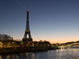 PC040376