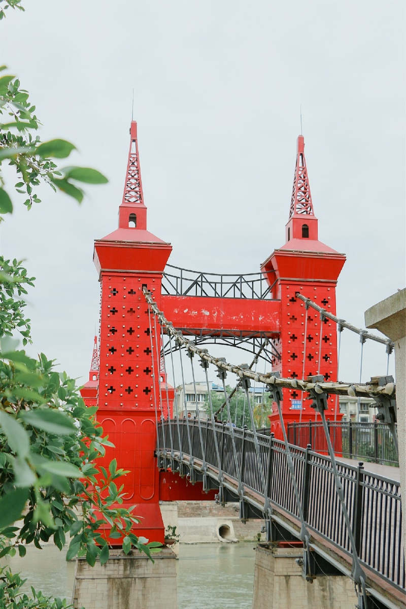 成都戛纳湾风情廊桥