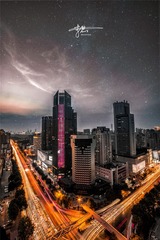 698570