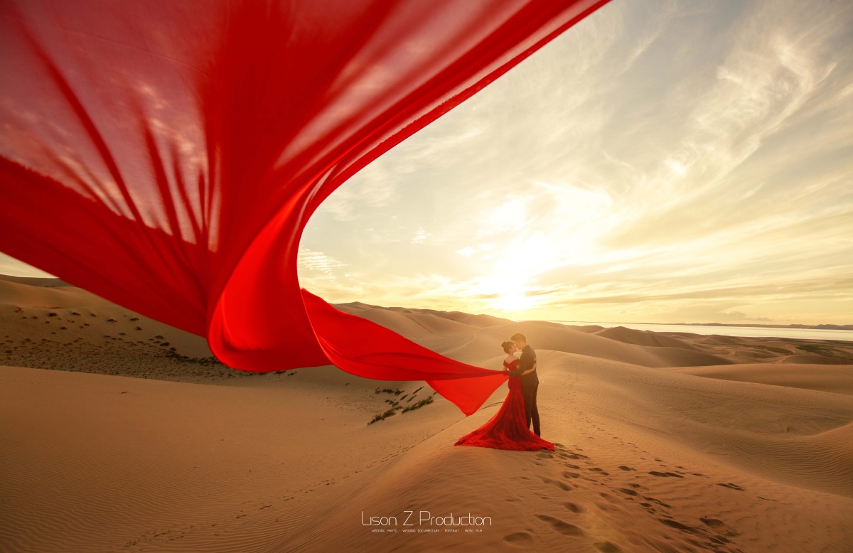 沙漠中的一抹红