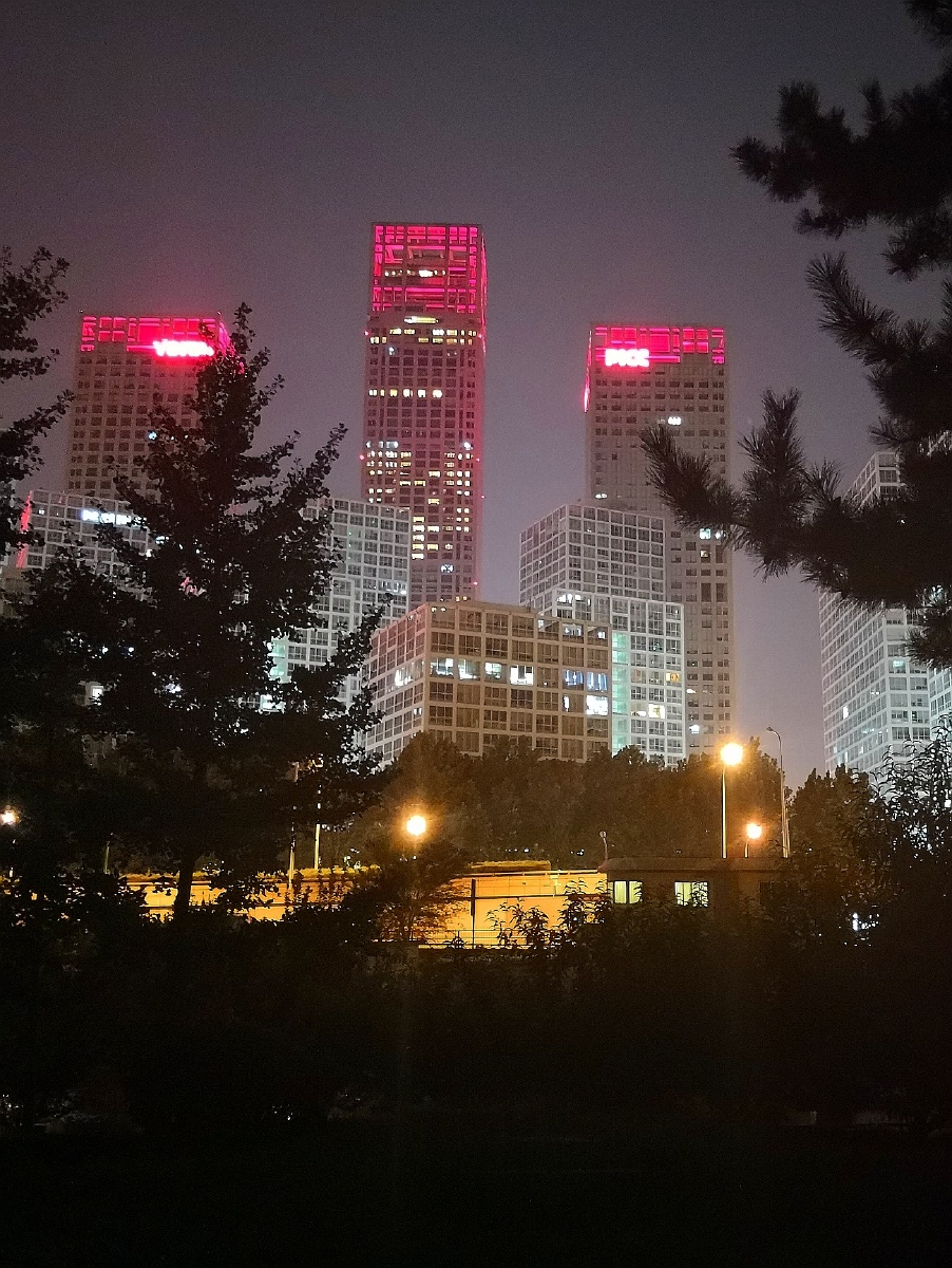 银泰中心夜景