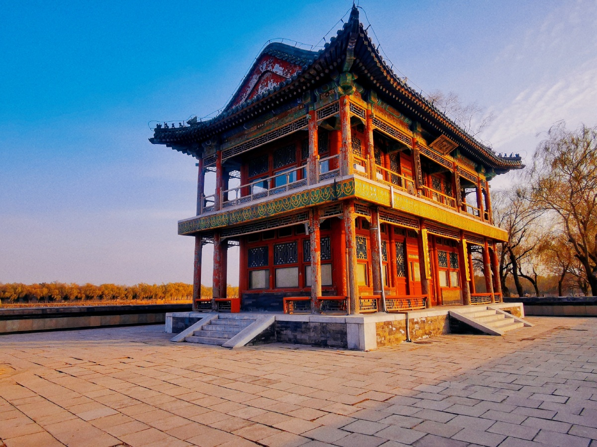 颐和园中堤景明楼