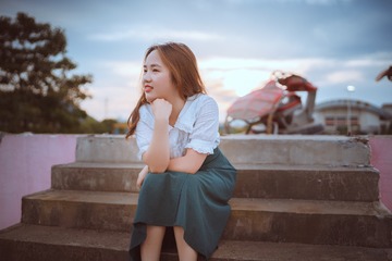 1370300