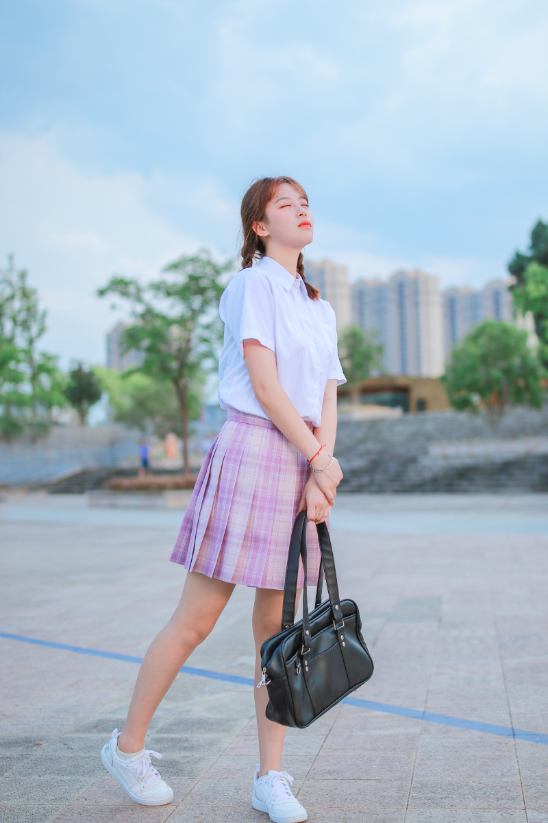 视频素材 首页 社区 活动 短视频 发现 交流 更多 登录 注册 6分钟前