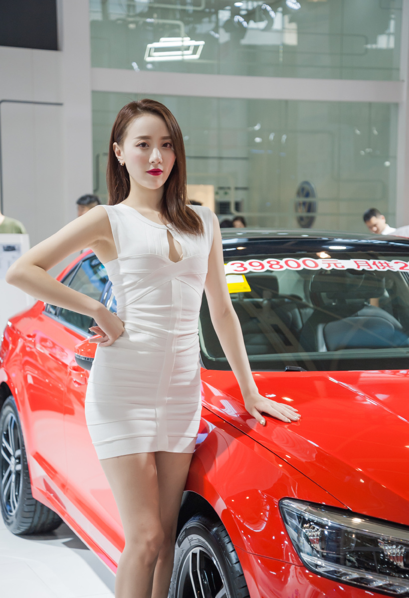 南京国际车展车模们很有气质