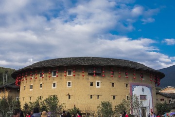 1940585