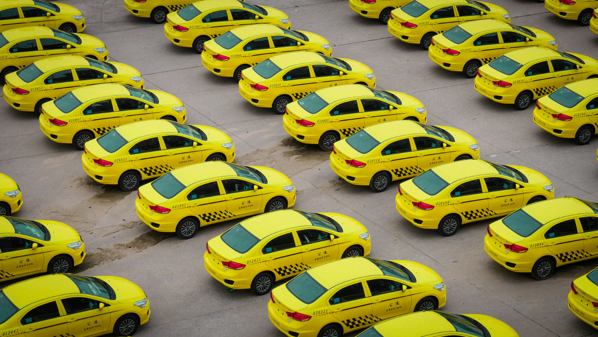 来看重庆人眼中的出租车战斗机