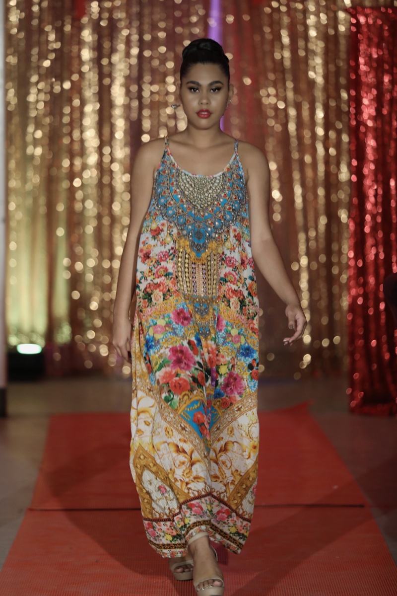 斐济传统服装表演