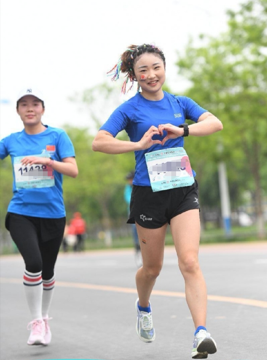 女神运动#体育锻炼_del_美女48832人运动员竞争#马拉松许多学校田径