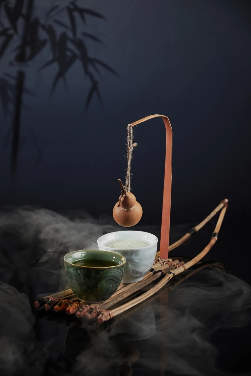 一壶清茶一杯浊酒