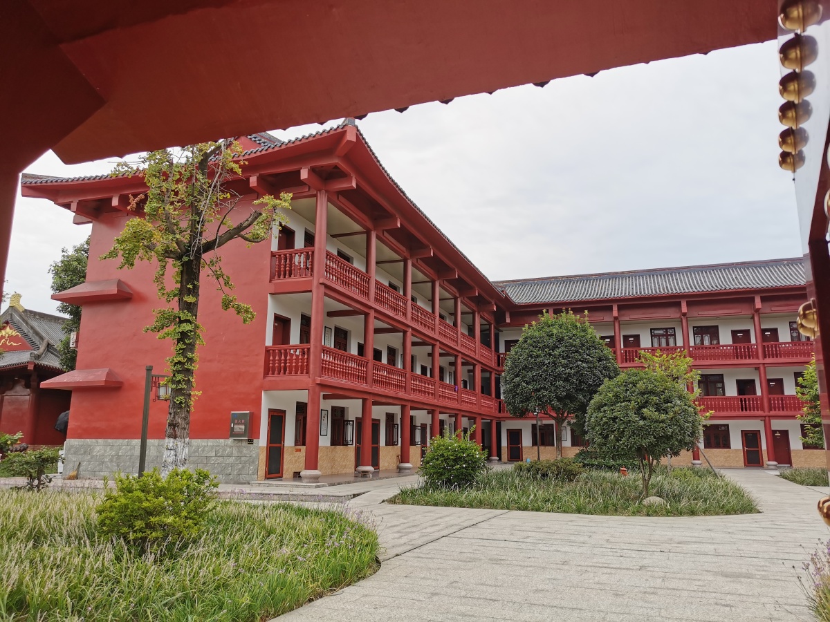 四川彭州尼众佛学院