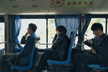 526777