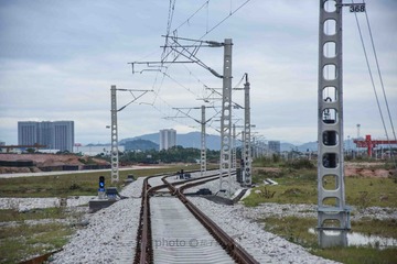 前场大型铁路货场及周边未开发（林志杰摄影）-5