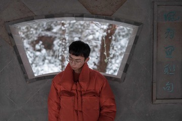 001