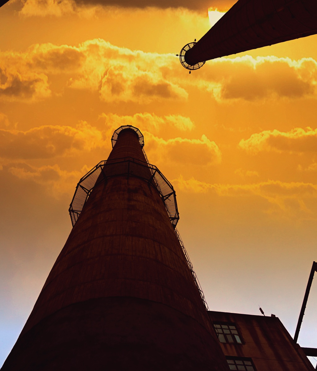 突然想到钢的琴两个大烟囱