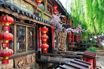 丽江桃花岛酒吧