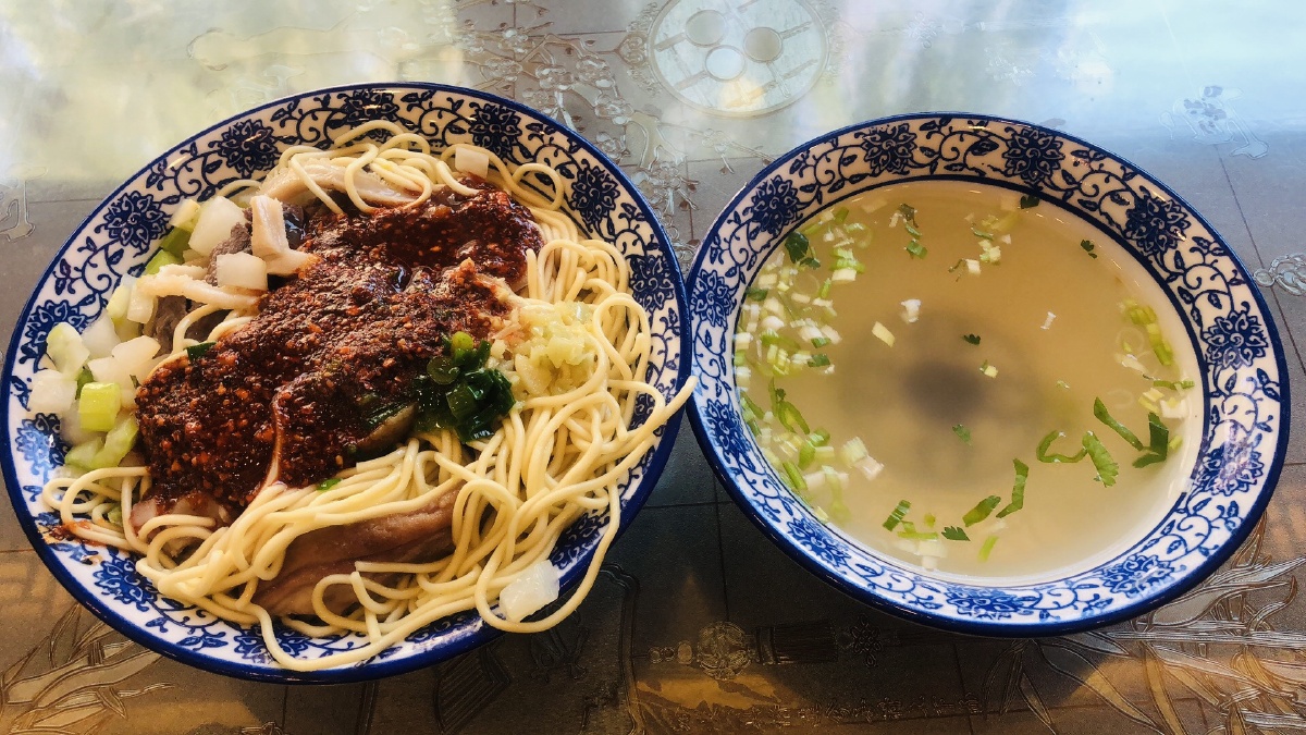 青海特色美食抓面