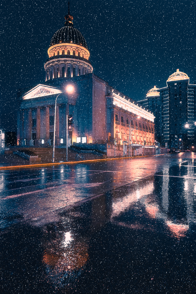 夜晚的光就是城市的灵魂照亮它最美的一部分雨中的城市则会出现一个