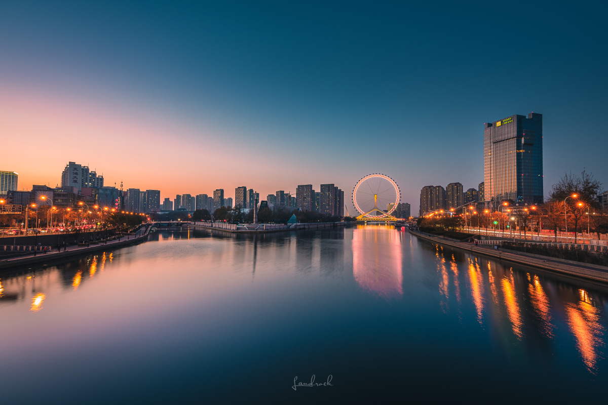 九河下梢天津卫两河交接处立引滦入津纪念碑打卡必选