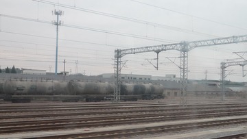 90747