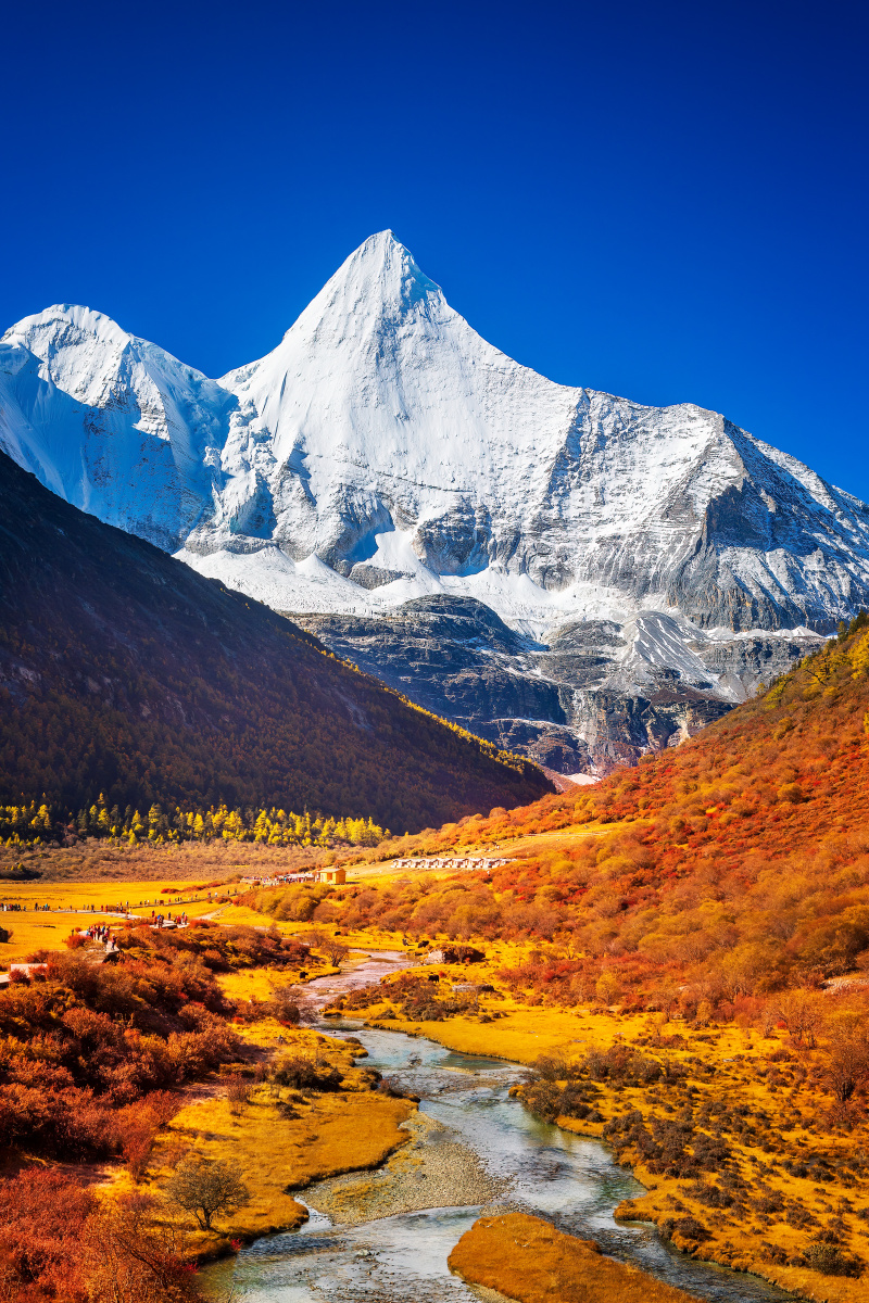 亚丁—央迈勇雪山